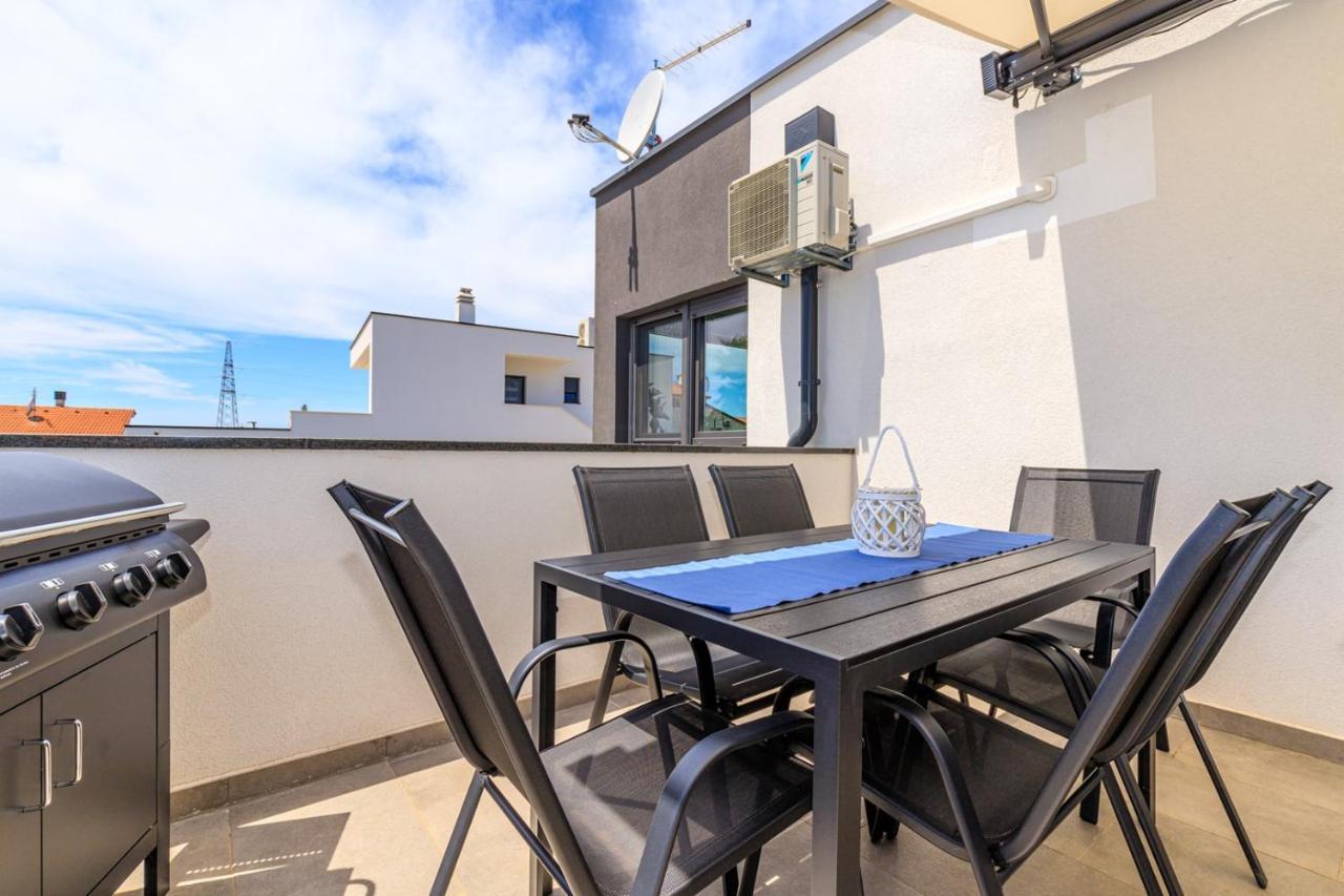 Sabena Apartment With Private Whirlpool ポレッチ エクステリア 写真