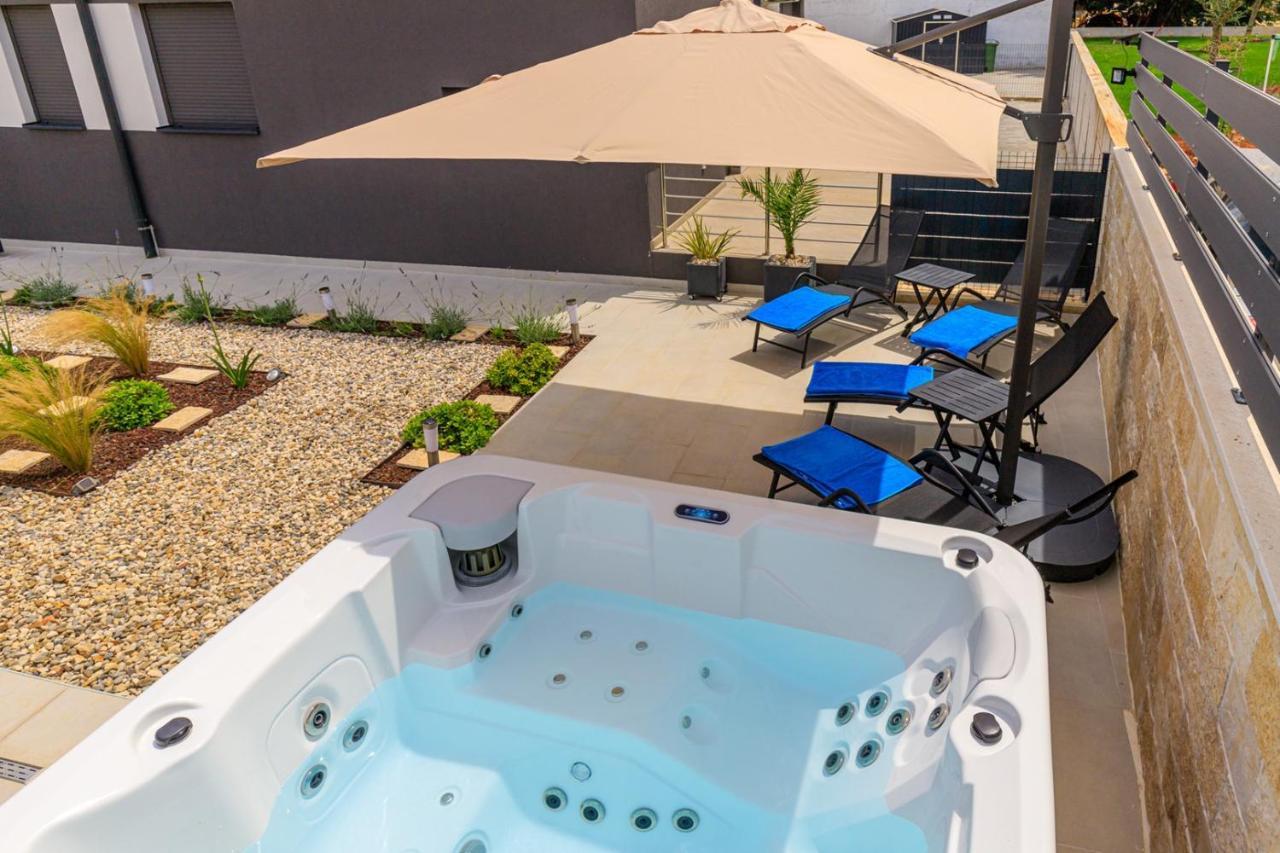 Sabena Apartment With Private Whirlpool ポレッチ エクステリア 写真